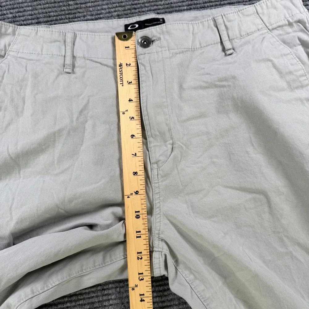Oakley Regular Fit Chino‎ Shorts Mens 38 Khaki Tan Flat Front Casual Cotton